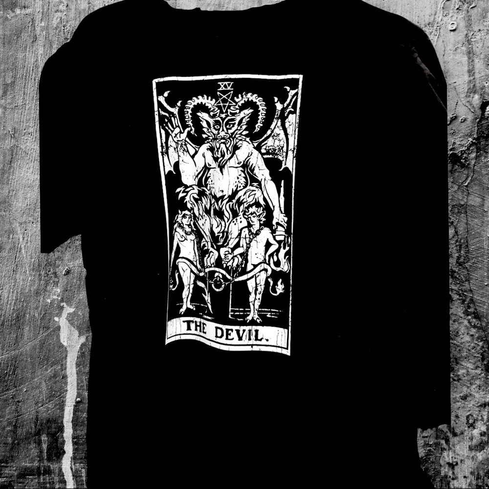 The devil tarot card t shirt